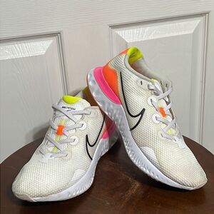 🔥🔥 NIKE RENEW Run Running Shoes - Men Sz 9 / Women Sz 10.5 - Excellent Cond